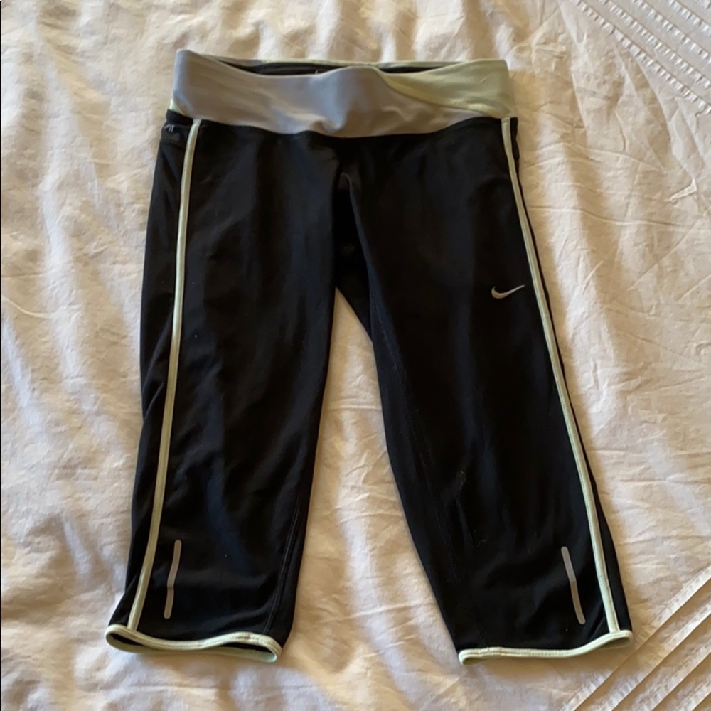 Nike cropped leggings